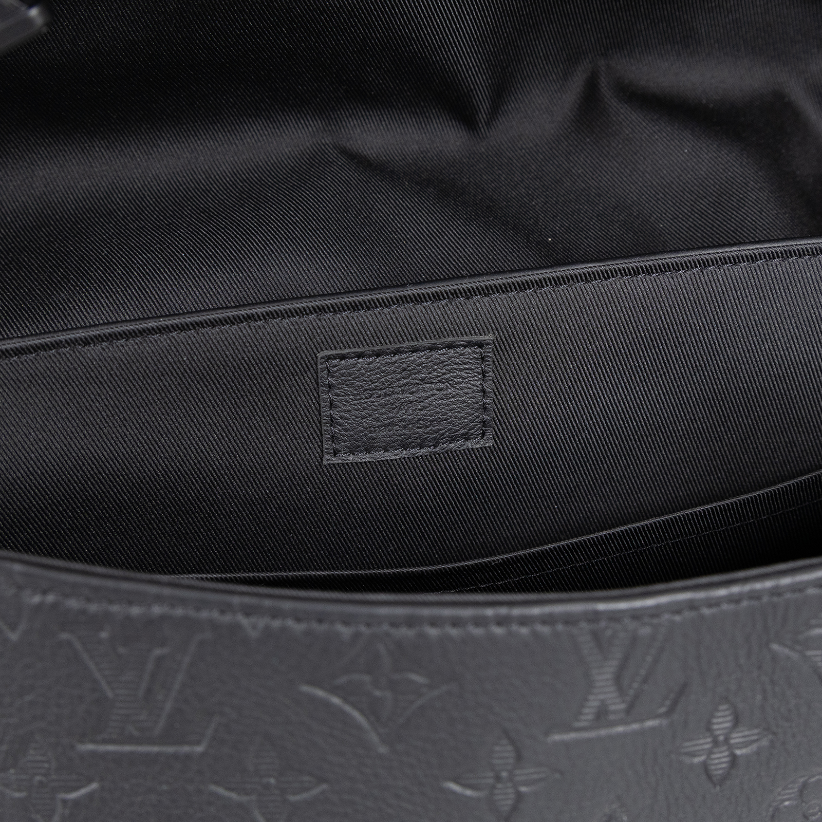 路易威登 LOUIS VUITTON Messenger Voyager PM 肩背 郵差包 黑色 M25121 晶片款  原廠盒子/防塵袋/購買證明