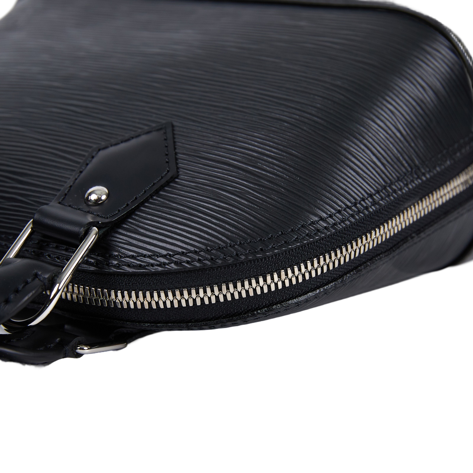 路易威登 LOUIS VUITTON Nano Alma 手提包 黑色 M24645 晶片款  原廠盒子/防塵袋/背帶/鎖組/吊牌/購買證明