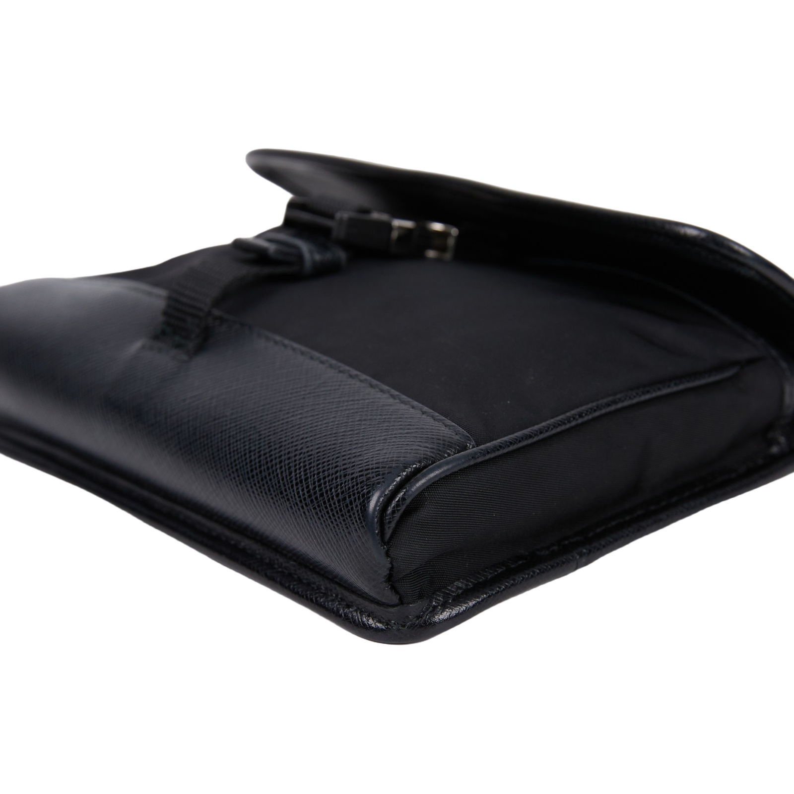 普拉達 PRADA Re-Nylon Saffiano 皮革 智能手機保護套 2ZH108_2DMH 黑尼龍小包 背帶