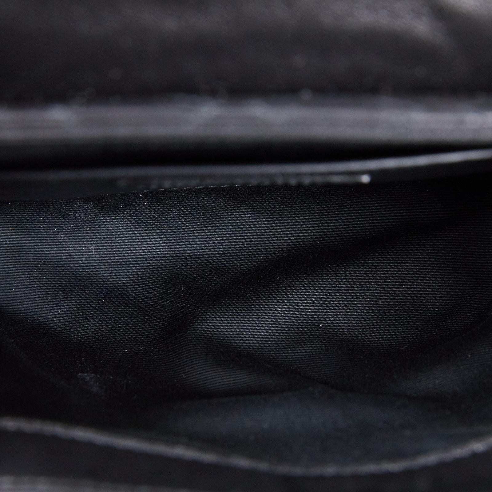 聖羅蘭 YSL SAINT LAURENT Nolia 小羊皮 迷你 手袋 肩背包 金色五金 6727381EL07  原廠盒子/防塵袋/購買證明