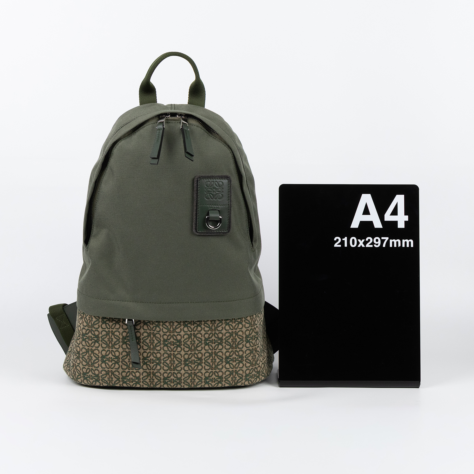 羅意威 LOEWE Round Slim 後背包 B664R17X01 綠帆布後背包 無附屬品