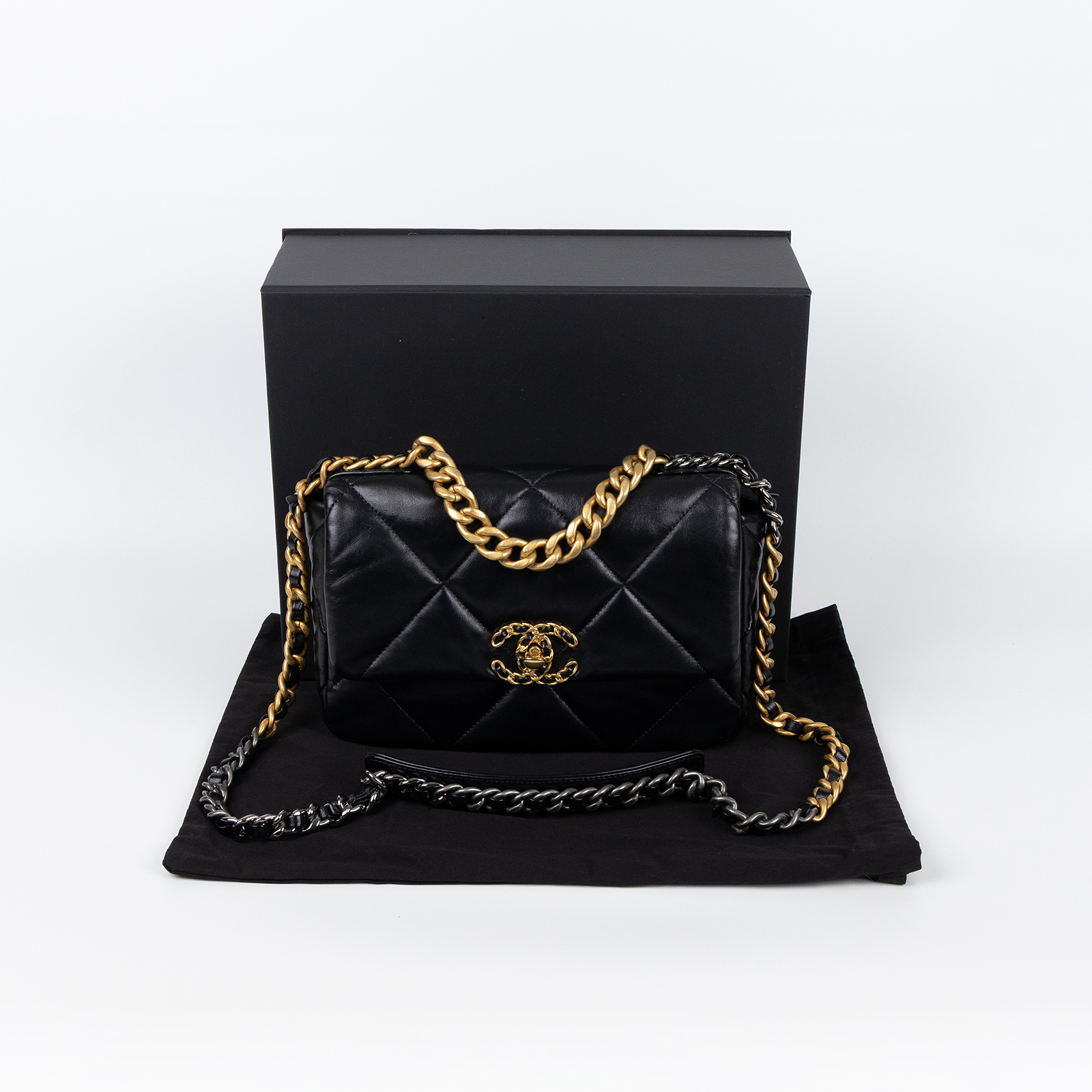 香奈兒 CHANEL 19 口蓋包 菱格紋 金銀鍊帶 手提 肩背包 AS1160 晶片款 黑19包 26CM 原廠盒子/防塵袋