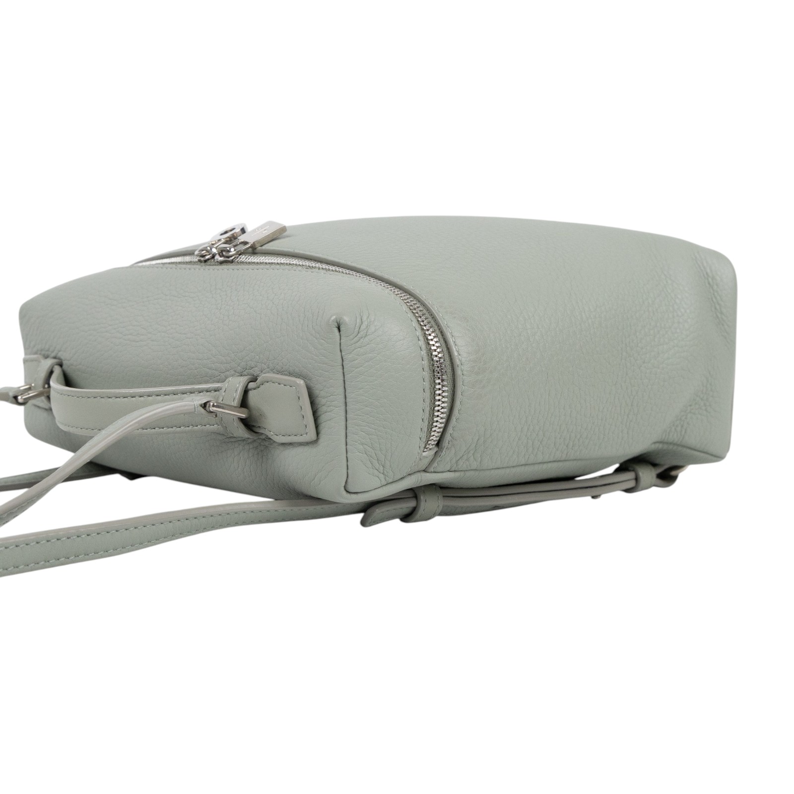 諾悠翩雅 LORO PIANA Extra Pocket 背包 L23.5 FAN4041 鼠尾草綠EXTRA POCKET背包 L23.5 防塵袋/背帶