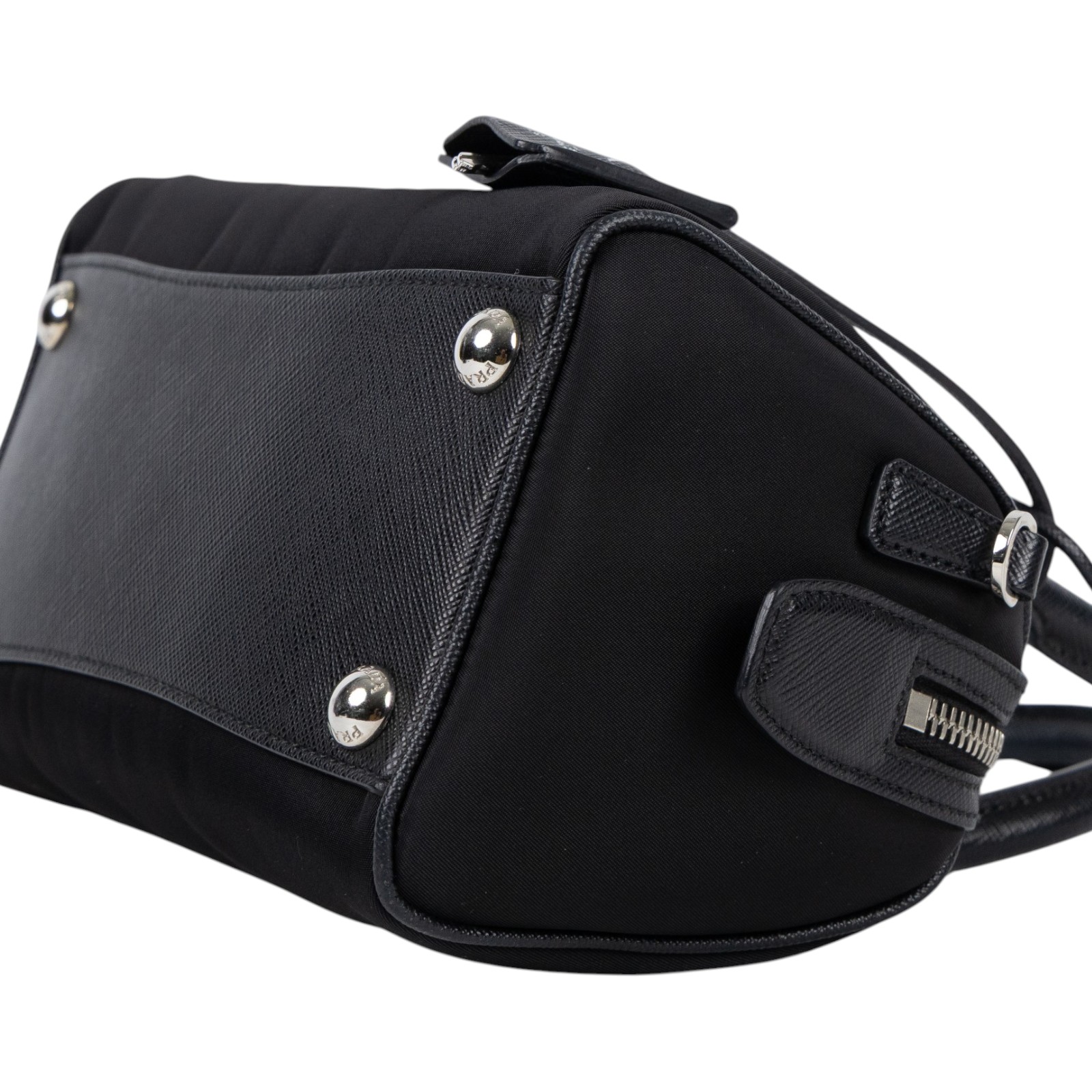 普拉達 PRADA Re-Edition 2005 Nylon 波士頓包 1BB846_064 黑尼龍波士頓包 背帶/小包/鎖組/鑰匙吊牌