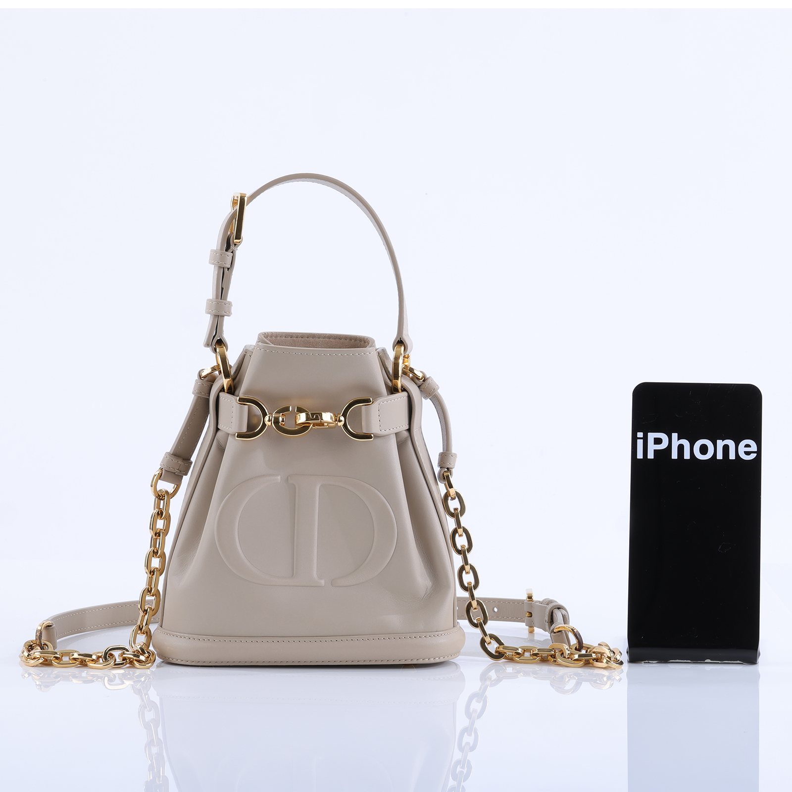 迪奧 CHRISTIAN DIOR Cest Dior 水桶包 M2272UBHA 奶茶C&amp;#39;EST SMALL水桶包 防塵袋/背帶