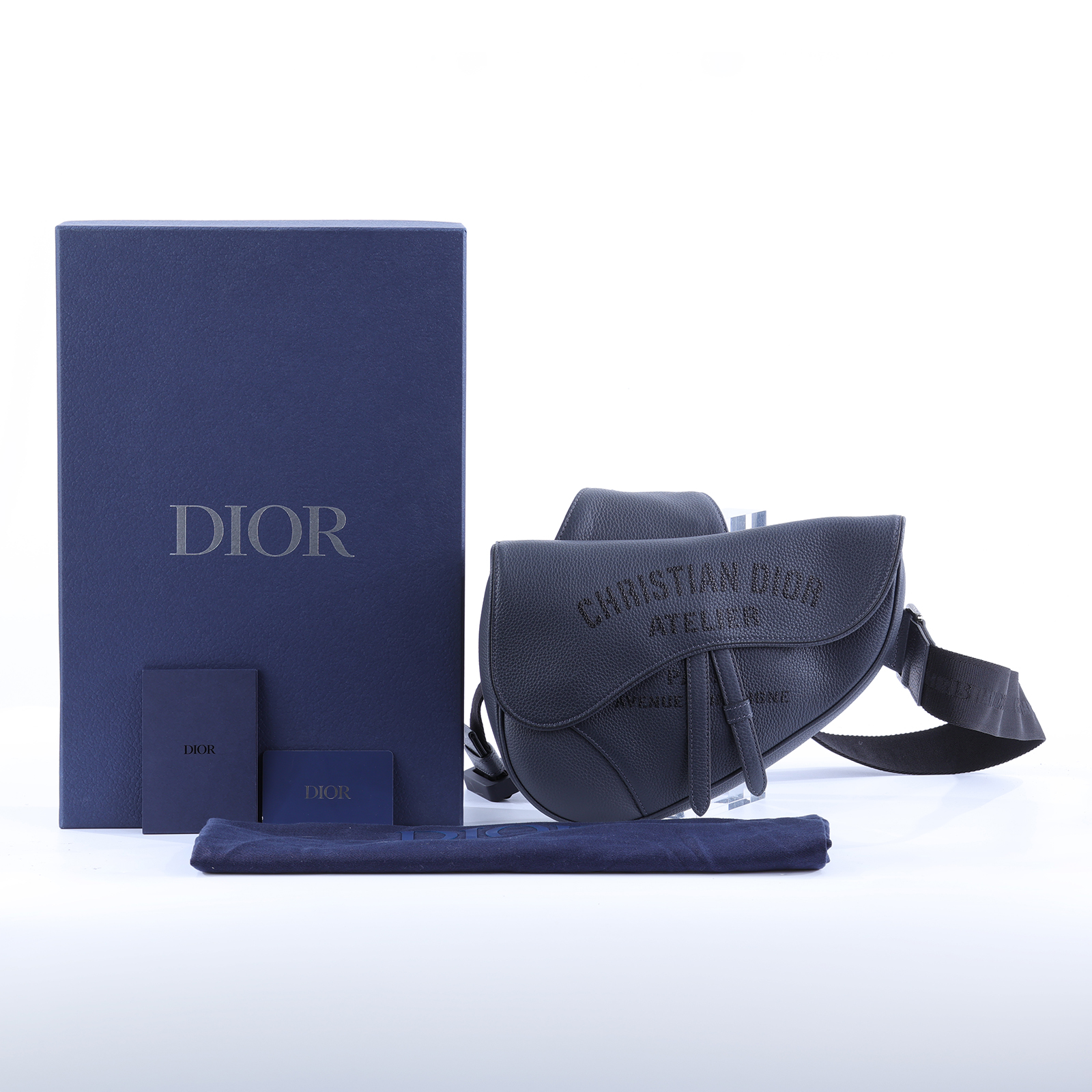 迪奧 CHRISTIAN DIOR Saddle 馬鞍 腰包 胸包 斜背包  灰塗鴉SADDLE胸包 防塵袋/原廠盒子/保證卡