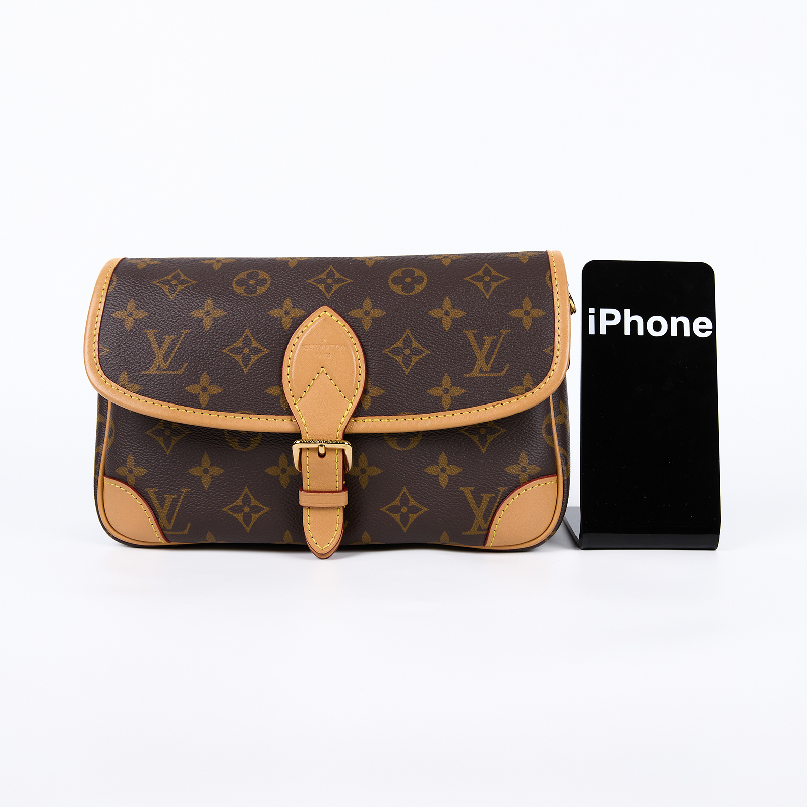 路易威登 LOUIS VUITTON Diane 腋下包法棍 單肩背包 經典帆布 M45985 晶片款 棕原花DIANE法棍包 背帶2