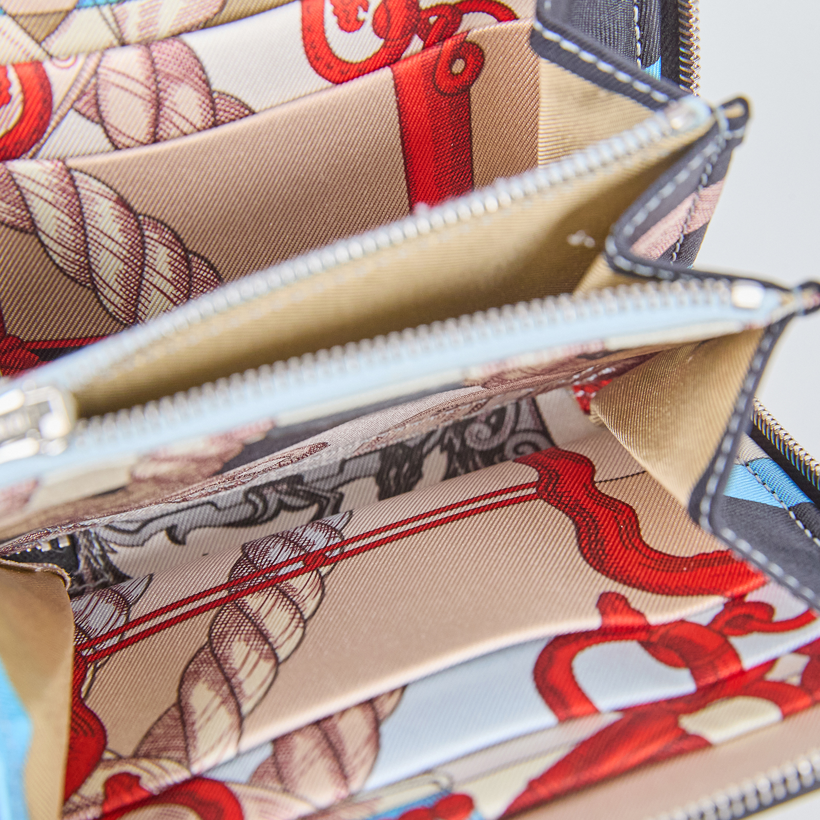 愛馬仕 Hermes SilkIn 短夾 銀色五金 黑色 天堂藍 珍珠灰 H069646CKAW /G刻 G刻 黑絲巾拉鍊短夾 原廠盒子