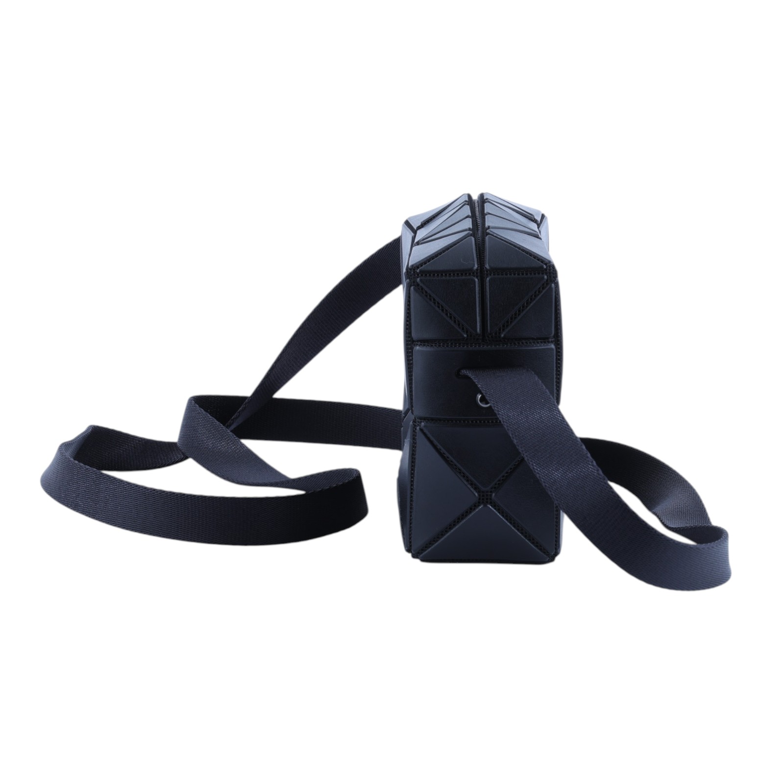 三宅一生 ISSEY MIYAKE BAOBAO CUBOID 幾何立方 3X2 斜背包  黑幾何肩背包3X2 防塵袋