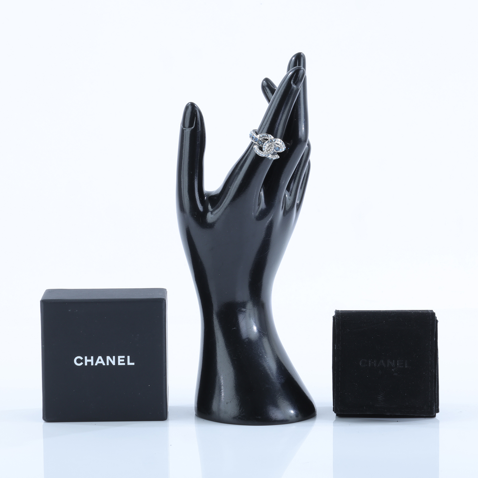 香奈兒 CHANEL CC 戒指 C19P 銀色水鑽雙C戒指 原廠盒子/內襯