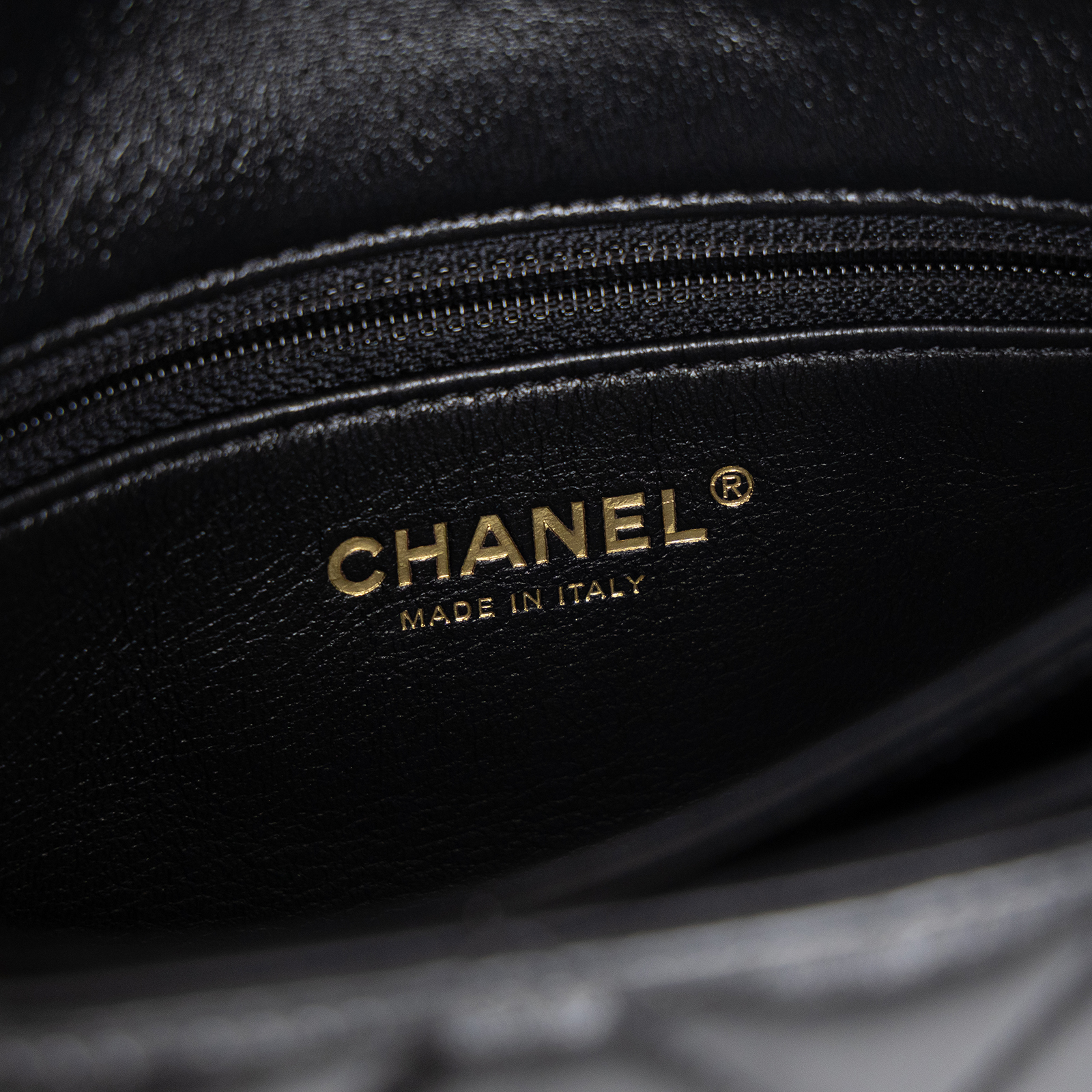 香奈兒 CHANEL 19 鍊條肩背包 19 Chain Shoulder Bag AS3386 B08484 晶片款 黑19釦細金色鍊包 防塵袋/購買證明影本