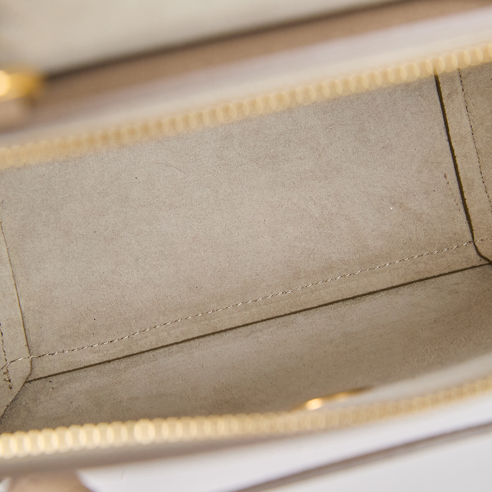 思琳 CELINE 珠地小牛皮 袖珍型 Belt 手袋 189003ZVA 灰棕BELT鯰魚包 NANO 防塵袋/背帶