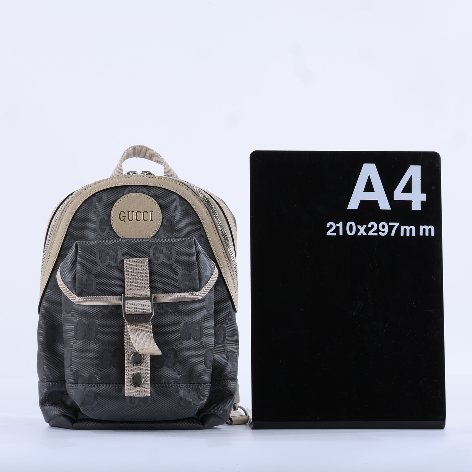 古馳 GUCCI Off The Grid 單肩 斜背包 胸包 658631 H9HUN 灰Off The Grid胸包 防塵袋