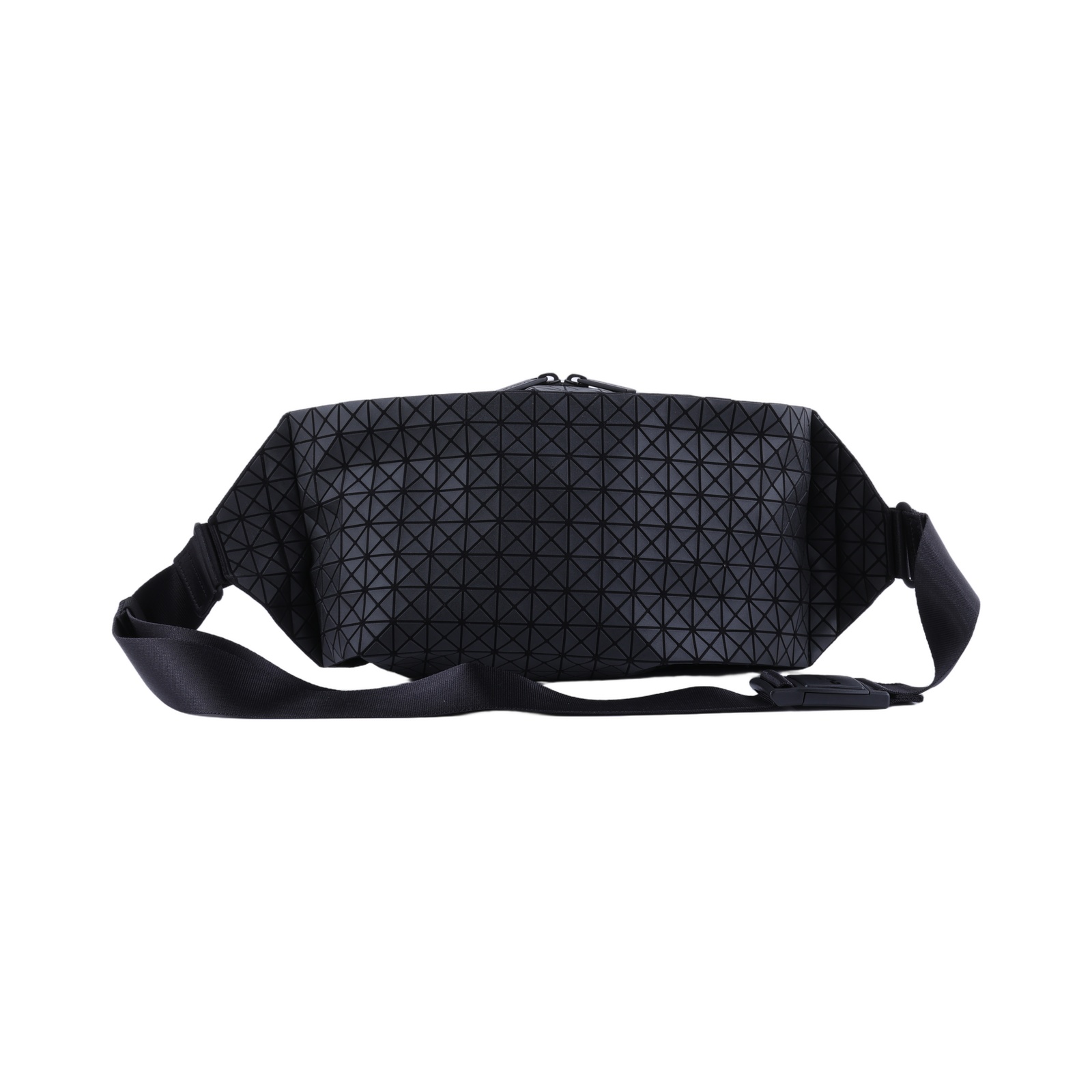 三宅一生 ISSEY MIYAKE BAOBAO 斜背包 胸包 BB52-AG141 黑幾何腰包 無附屬品