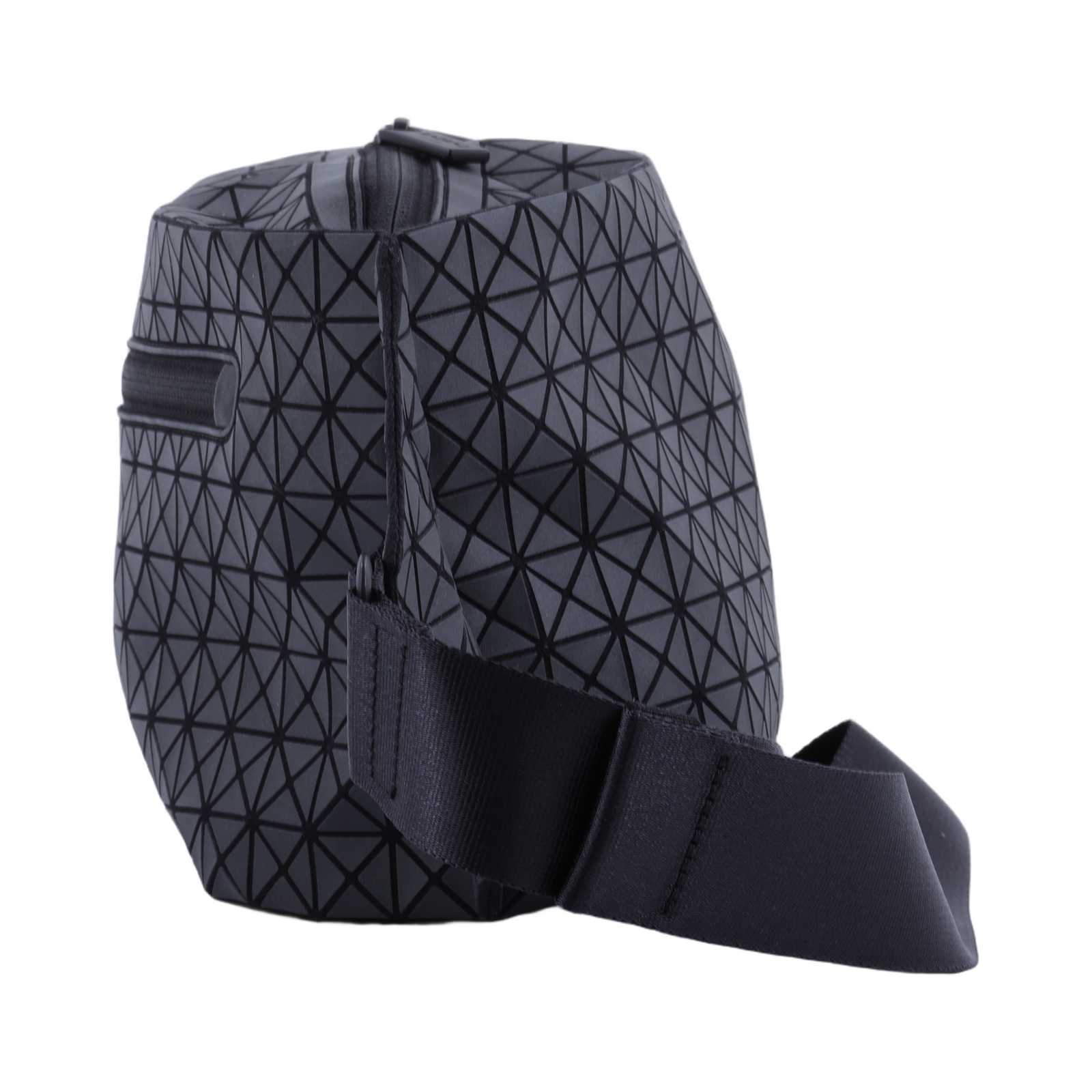 三宅一生 ISSEY MIYAKE BAOBAO 斜背包 胸包 BB52-AG141 黑幾何腰包 無附屬品