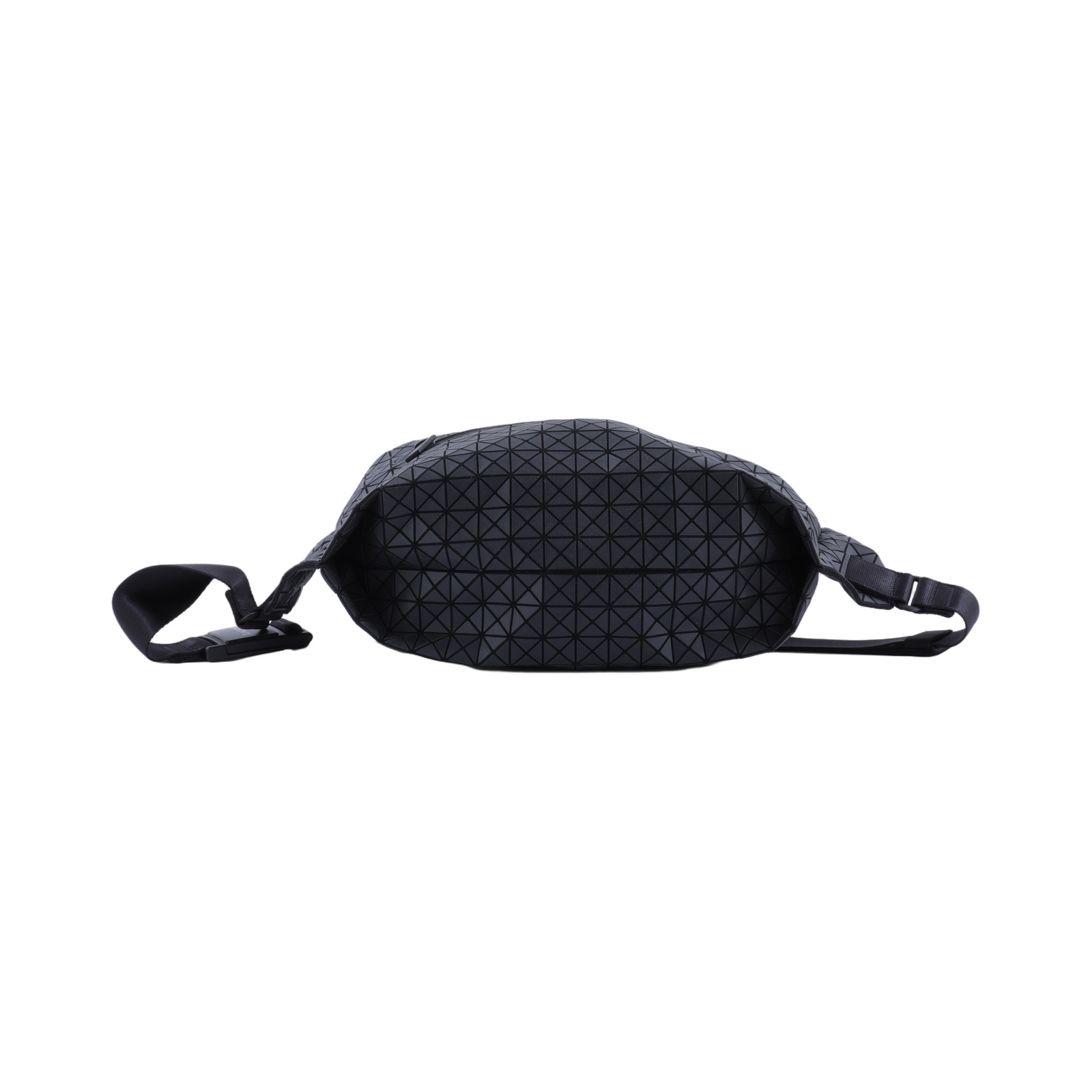 三宅一生 ISSEY MIYAKE BAOBAO 斜背包 胸包 BB52-AG141 黑幾何腰包 無附屬品