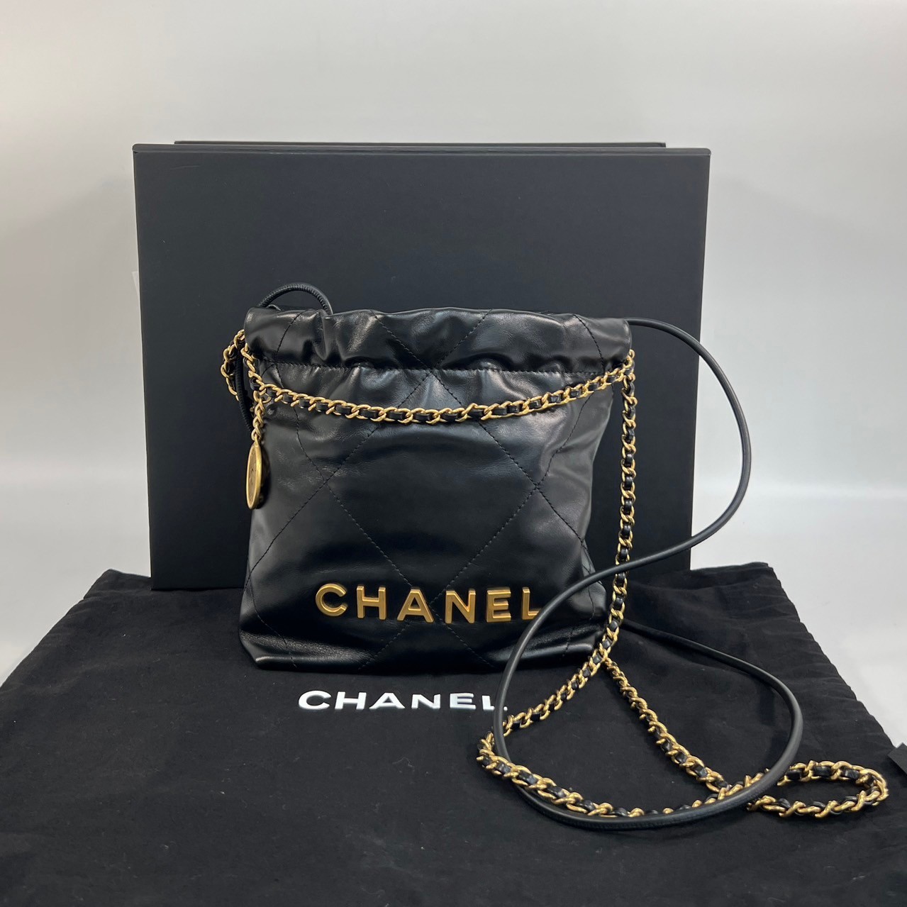 香奈兒 CHANEL 22 迷你 束口包 AS3980 晶片款 黑金22 MINI 原廠盒子/防塵袋